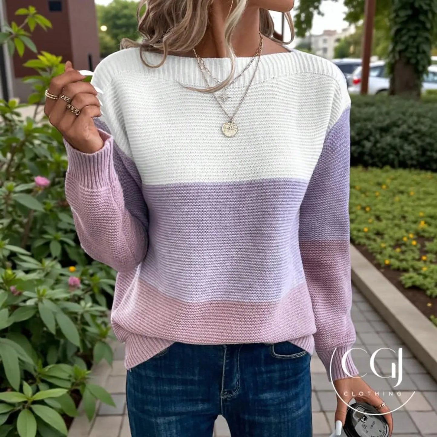Charming Women’s Sweater - Round Neck Pullover Top - Cosy Autumn and Winter Essential